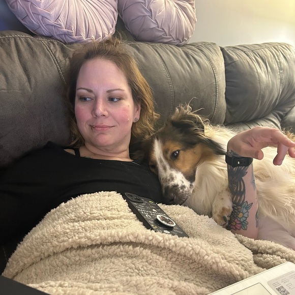 Meet your posher - Picture 3 of 5